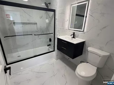 Bath - 131 Clinton Pl #214, Hackensack, NJ 07601 photo 1 of 1