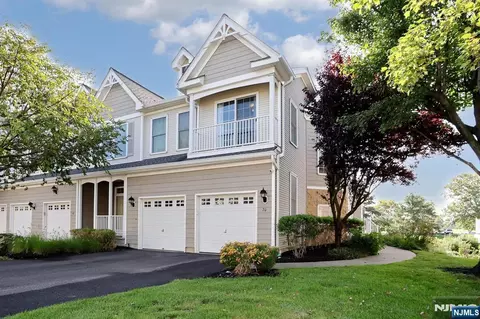 70 Shore Dr #22, South Amboy, NJ 08879