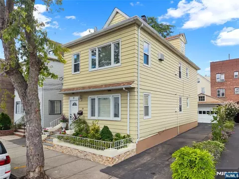 32 Russell St, Clifton, NJ 07011