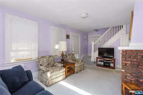 Living - 98 Davis Ave, Hackensack, NJ 07601 photo 1 of 2