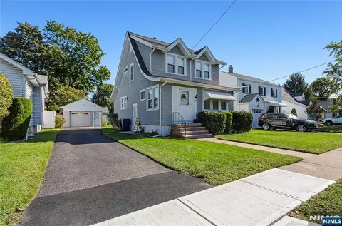 Exterior - 98 Davis Ave, Hackensack, NJ 07601 photo 3 of 6