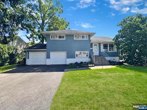 168 Graham Ter, Saddle Brook, NJ 07663