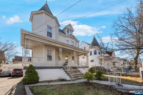 38-40 Nairn Pl, Newark, NJ 07108