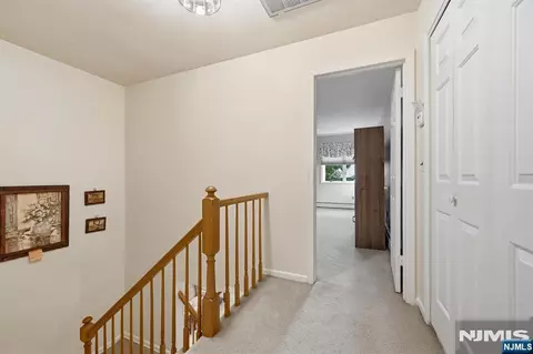 Entry Way - 10 Matthew Rd, Wayne, NJ 07470 photo 5 of 7