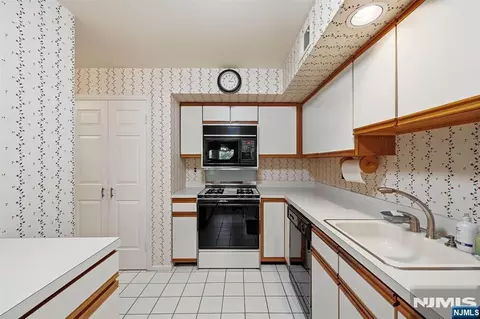 Kitchen - 10 Matthew Rd, Wayne, NJ 07470 photo 6 of 6