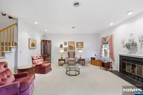 Living - 10 Matthew Rd, Wayne, NJ 07470 photo 1 of 2