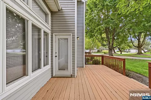 Exterior - 10 Matthew Rd, Wayne, NJ 07470 photo 4 of 5
