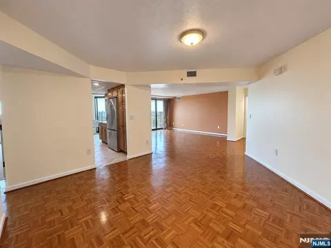 Living - 245 Prospect Ave #16A, Hackensack, NJ 07601 photo 3 of 6