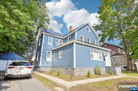 59 Clinton Ave, Bergenfield, NJ 07621