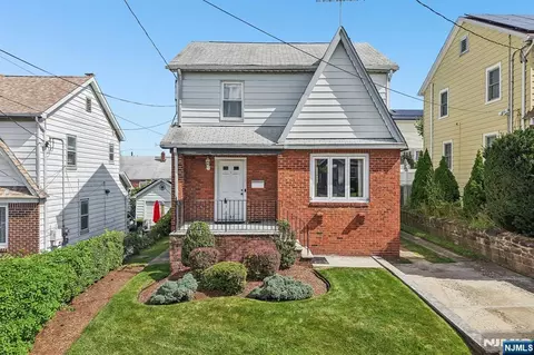 146 Bergen Ave, North Arlington, NJ 07031