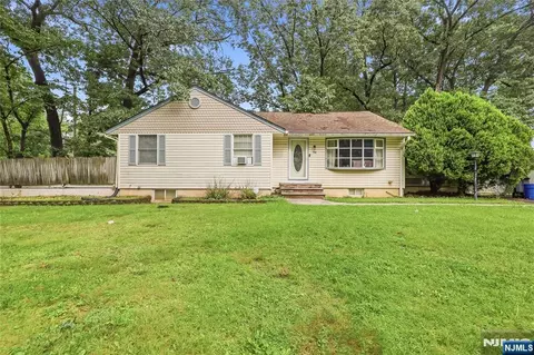76 Page Dr, Oakland, NJ 07436