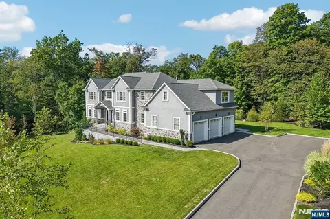 Exterior - 10 Massola Dr, Wayne, NJ 07470 photo 3 of 4