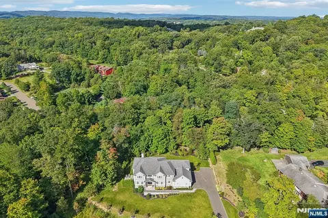 View/Area - 10 Massola Dr, Wayne, NJ 07470 photo 1 of 3