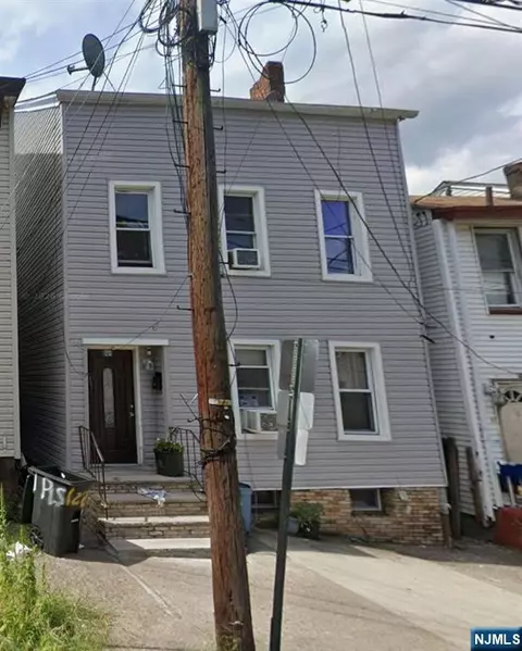 120 Spruce St, Paterson, NJ 07501