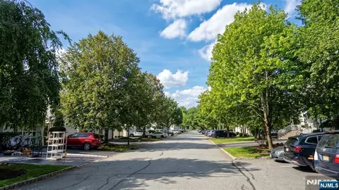 View/Area - 175 Warbler Dr, Wayne, NJ 07470 photo 1 of 1