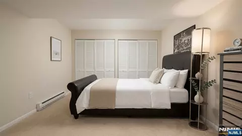 Bedroom - 175 Warbler Dr, Wayne, NJ 07470 photo 3 of 3