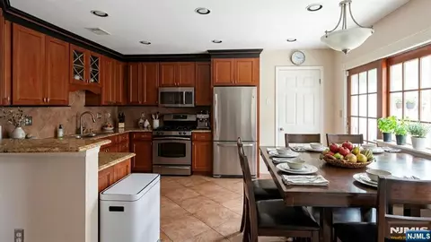 Kitchen - 175 Warbler Dr, Wayne, NJ 07470 photo 1 of 1