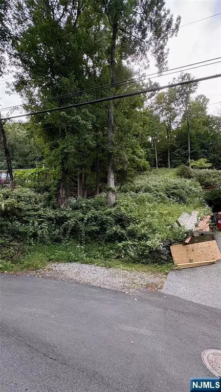 57 Ludlum Rd, Wayne, NJ 07470 photo 9
