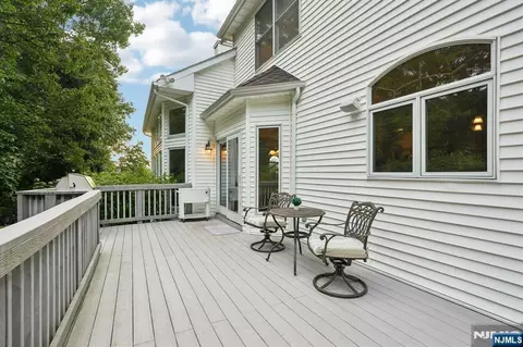Exterior - 16 Apple Ln, Wayne, NJ 07470 photo 5 of 12