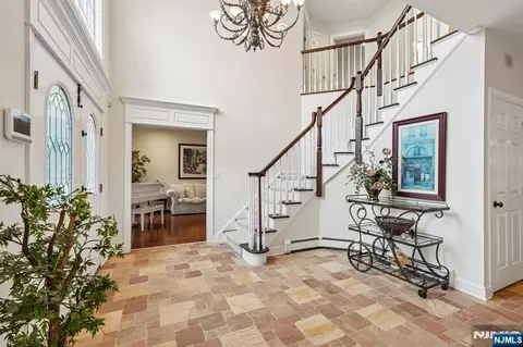 Entry Way - 16 Apple Ln, Wayne, NJ 07470 photo 2 of 2