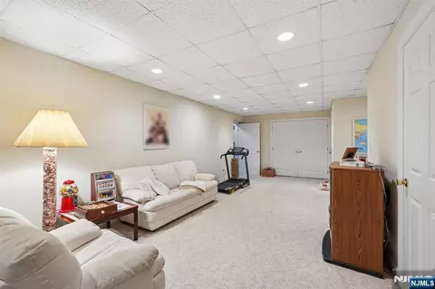 Other - 16 Apple Ln, Wayne, NJ 07470 photo 6 of 8
