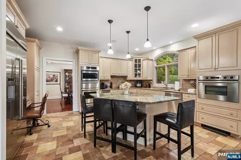 Kitchen - 16 Apple Ln, Wayne, NJ 07470 photo 1 of 3