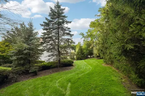 Exterior - 16 Apple Ln, Wayne, NJ 07470 photo 12 of 12