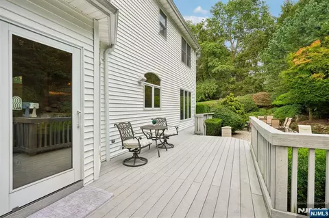 Exterior - 16 Apple Ln, Wayne, NJ 07470 photo 6 of 12