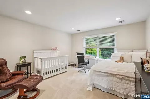 Bedroom - 16 Apple Ln, Wayne, NJ 07470 photo 4 of 4