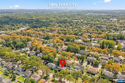 View/Area - 220 Concord Dr, Paramus, NJ 07652 photo 6 of 6