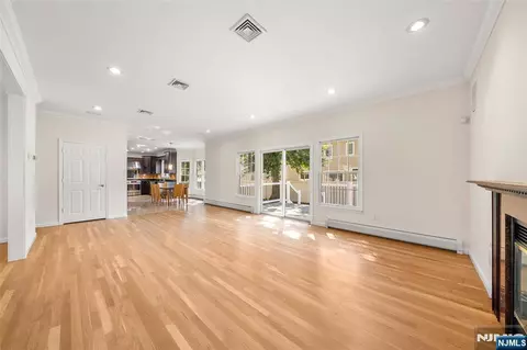 Living - 220 Concord Dr, Paramus, NJ 07652 photo 4 of 9