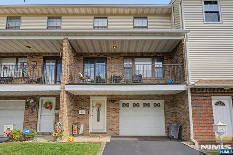 61 Henry St #3, Elmwood Park, NJ 07407