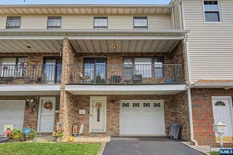 61 Henry St #3, Elmwood Park, NJ 07407