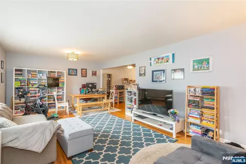 6 Colonial Dr #65, Little Falls, NJ 07424