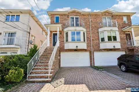 398 Lawton Ave #C0398, Cliffside Park, NJ 07010