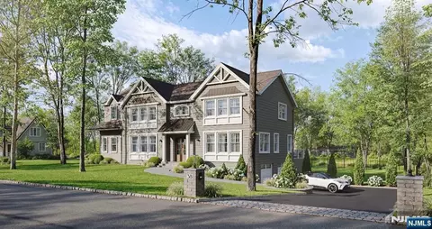 38 Brookside Ter, North Caldwell, NJ 07006
