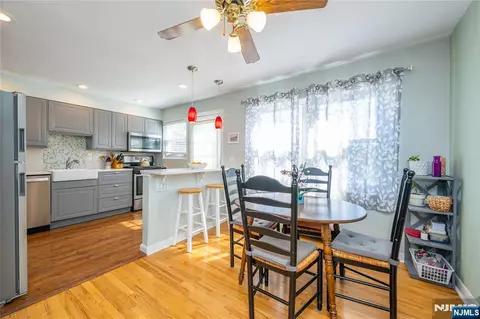15-06 N B N Plaza Rd #15-06 B, Fair Lawn, NJ 07410