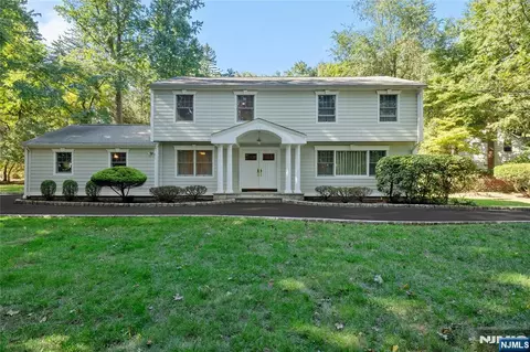 55 Glen Rd, Woodcliff Lake, NJ 07677