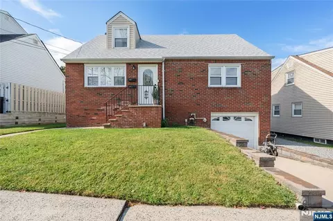 7 Veterans Pl, North Arlington, NJ 07031