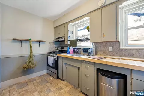 Kitchen - 384 Main Ave, Wallington, NJ 07057 photo 2 of 3