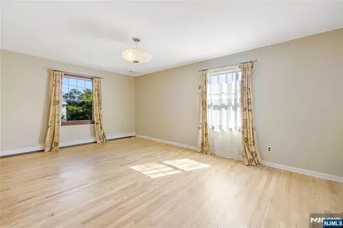 Bedroom - 384 Main Ave, Wallington, NJ 07057 photo 3 of 6