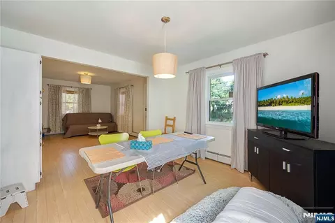 Dining - 384 Main Ave, Wallington, NJ 07057 photo 2 of 2