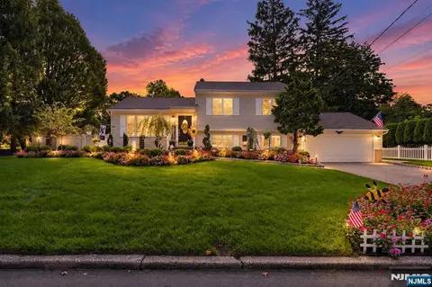 18 Murray Rd, Montvale, NJ 07645