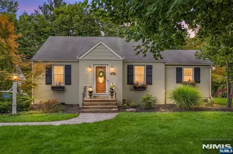 468 N Central Ave, Ramsey, NJ 07446