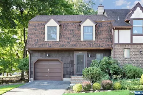 130 Kinderkamack Rd #E, Montvale, NJ 07645