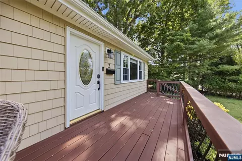 Exterior - 2 Crow Trl, Wayne, NJ 07470 photo 4 of 10