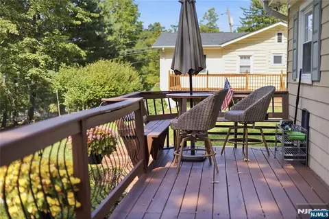 Exterior - 2 Crow Trl, Wayne, NJ 07470 photo 5 of 10