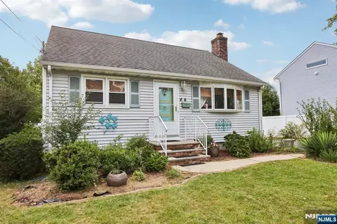 Exterior - 6 Summit Ave, Waldwick, NJ 07463 photo 5 of 13