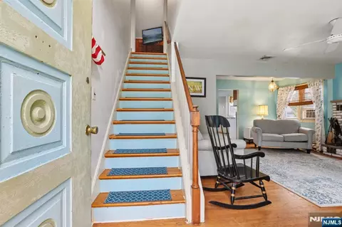 Entry Way - 6 Summit Ave, Waldwick, NJ 07463 photo 1 of 6