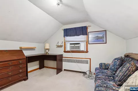 Bedroom - 6 Summit Ave, Waldwick, NJ 07463 photo 4 of 4